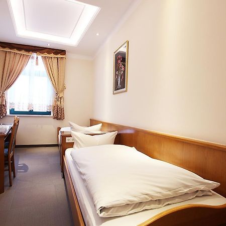 Hotel Europaeischer Hof Elsterwerda Buitenkant foto