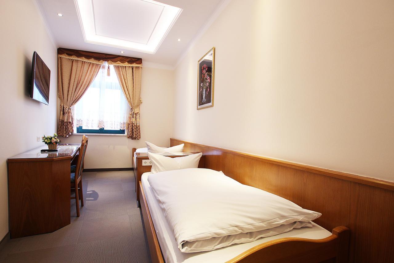 Hotel Europaeischer Hof Elsterwerda Buitenkant foto